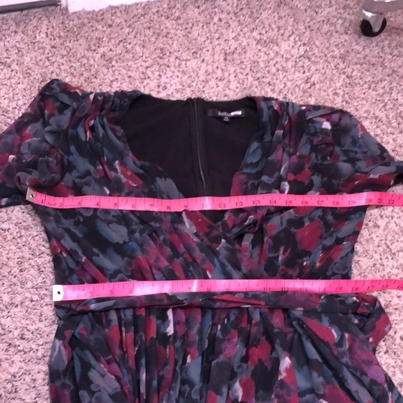 Badgley Mischka Pleated Floral Gown Size 12 Gray Black Burgundy - Picture 10 of 12